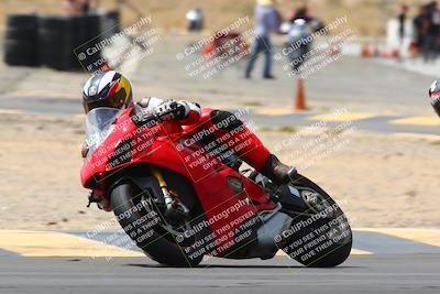 media/Apr-09-2022-SoCal Trackdays (Sat) [[c9e19a26ab]]/Turn 2 (1140am)/